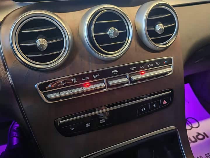 Mercedes-Benz GLC 2021 GLC 260 L 4 MATIC Luxury — фото 21