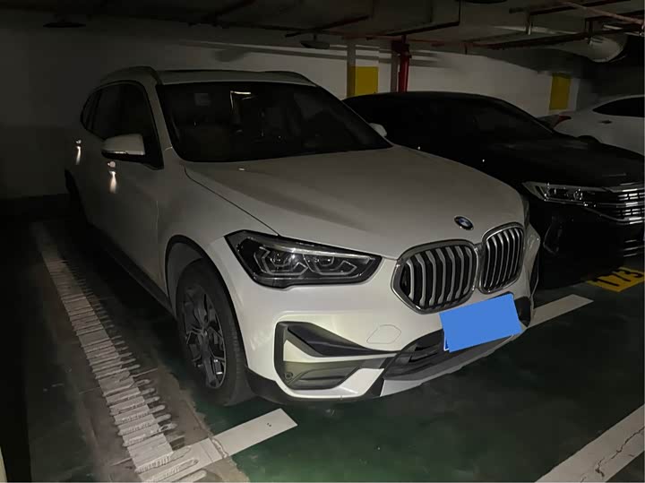 BMW X1 sDrive20Li премиум — фото 2