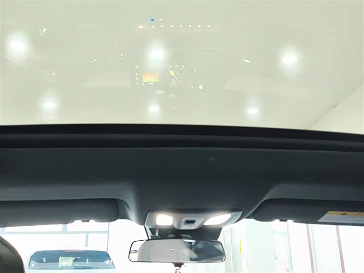 Changan UNI-V 2022 1.5 T Premium — фото 14