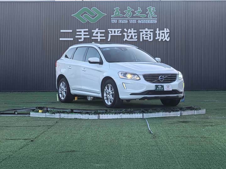 Volvo XC60 2015 T 5 — фото 3