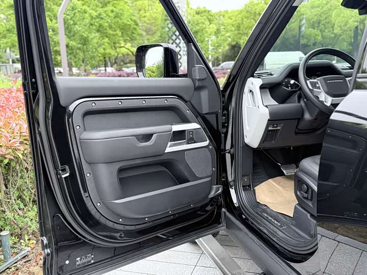 Land Rover Defender — фото 6