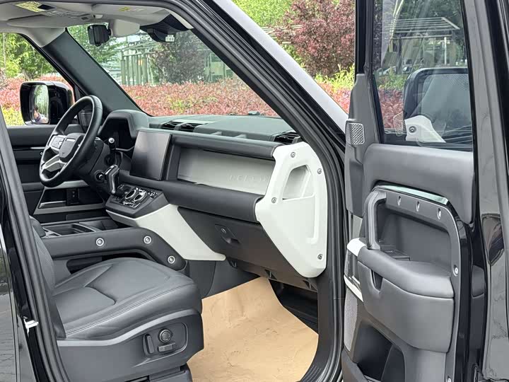 Land Rover Defender — фото 18