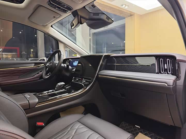 Trumpchi M8 2024 400 T — фото 32