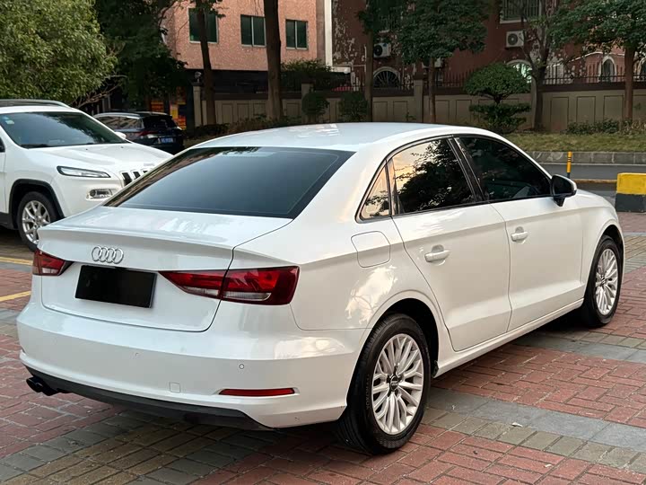 Audi A3 2015 Limousine 35 TFSI MT — фото 7