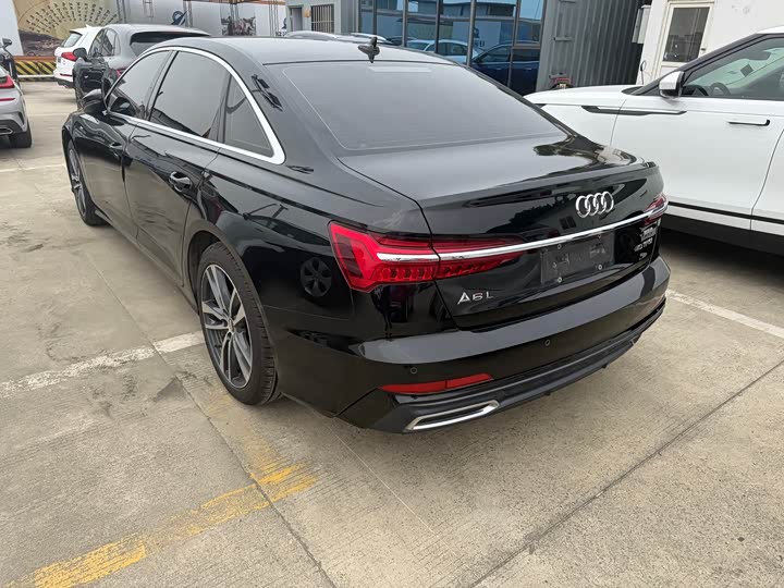 Audi A6L 40 TFSI люкс-динамик — фото 11