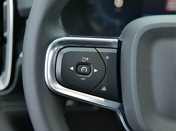 Volvo XC40 2024 B 3 — фото 23