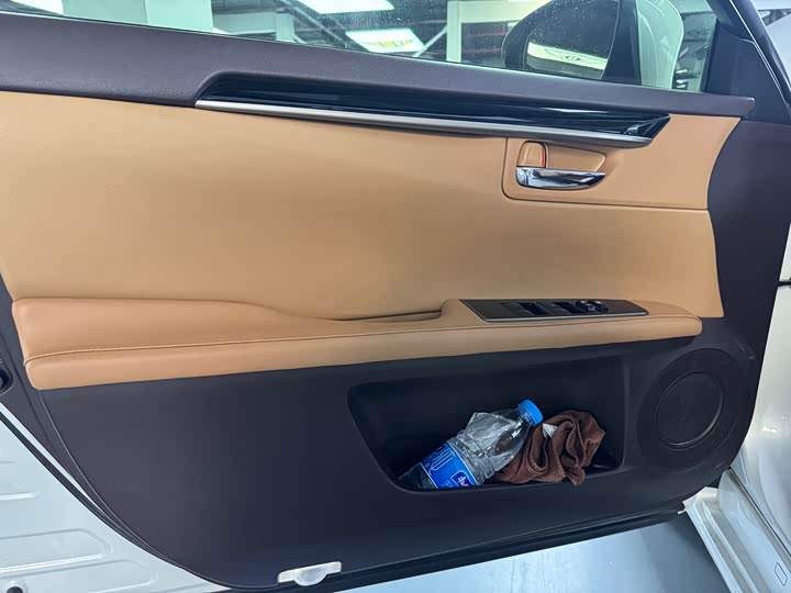 Lexus ES 2017 300h Mark Levinson — фото 4