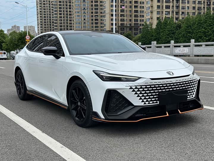 Changan UNI-V 2022 2.0 T — фото 3