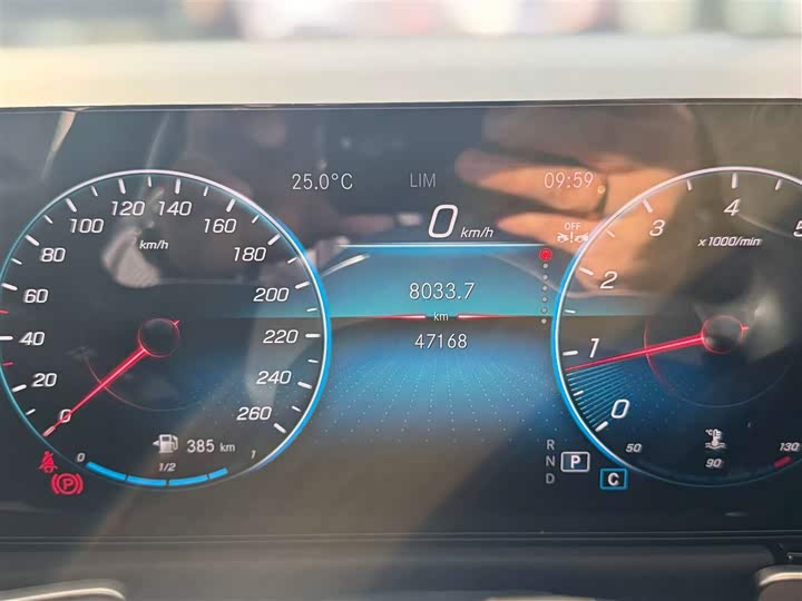 Mercedes-Benz GLB 2022 GLB 200 — фото 16