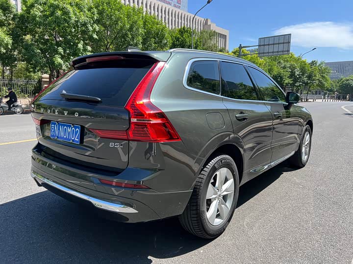 Volvo XC60 2022 B 5 4 WD — фото 4