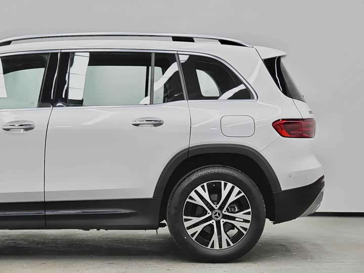 Mercedes-Benz GLB 2024 GLB 220 — фото 24