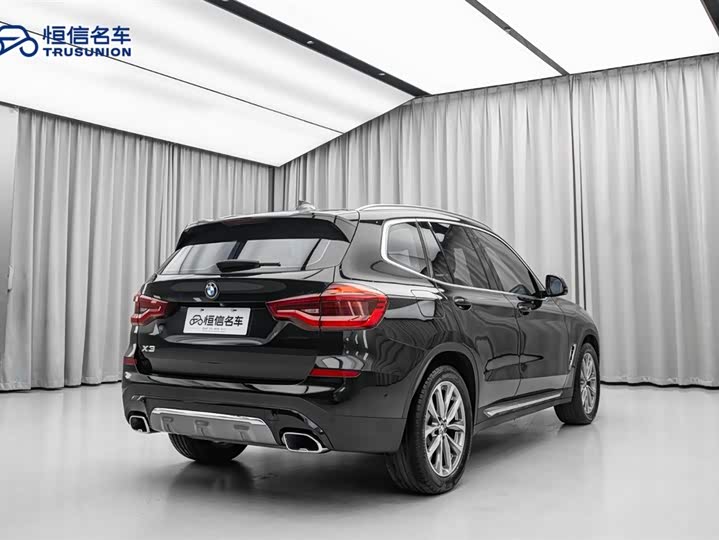 BMW X3 2018 x Drive 25i VI — фото 5