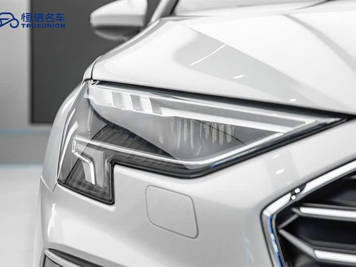 Audi A3 2024 Sportback 35 TFSI Sport — фото 5