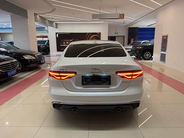 Jaguar XEL 2020 2.0 T 200 PS R-DYNAMIC — фото 15