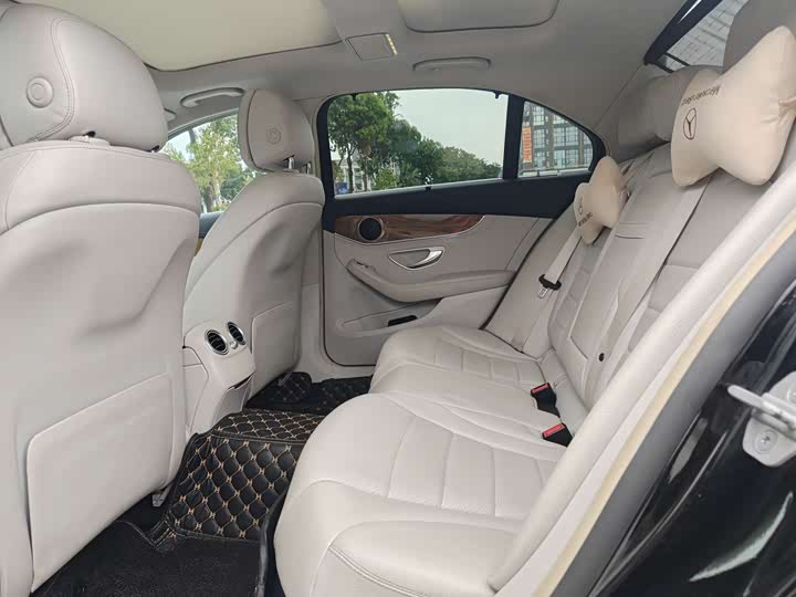 Mercedes-Benz C-Class 2015 C 200 L — фото 16