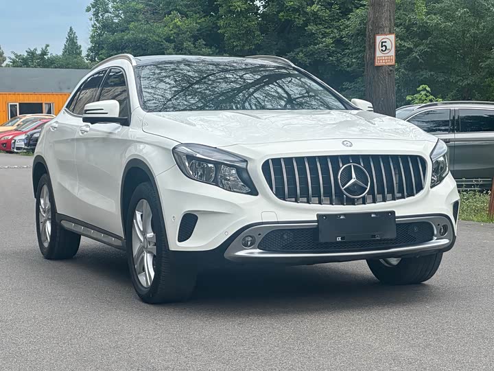 Mercedes-Benz GLA 2016 GLA 200 — фото 3