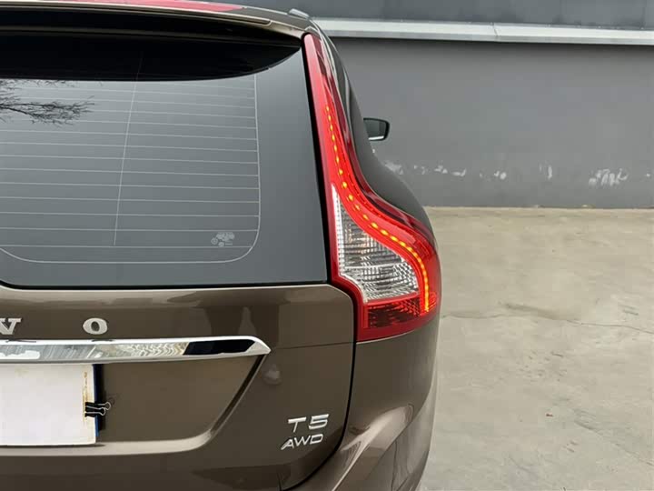 Volvo XC60 2017 T 5 AWD — фото 24