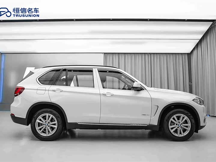 BMW X5 2015 x Drive 28i — фото 4