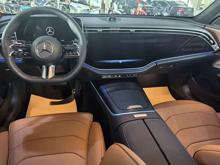 Mercedes-Benz E-Class 2024 E 300 L Sport — фото 7