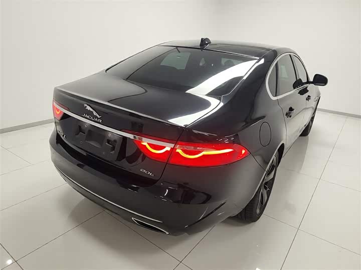 Jaguar XFL 2018 XFL 2.0 T 200 PS — фото 7