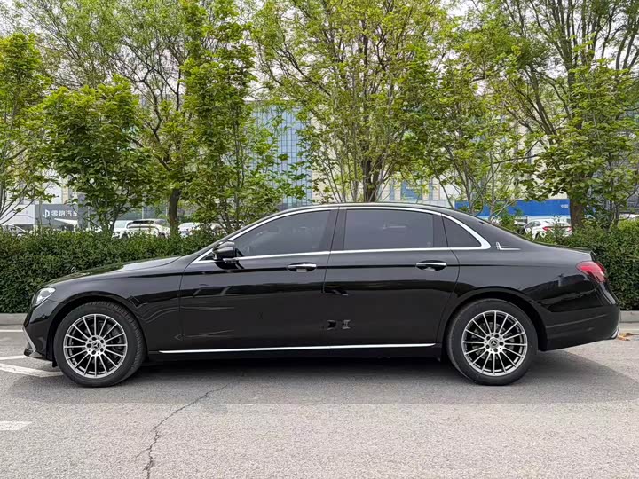 Mercedes-Benz E-Class 2021 E 260 L — фото 16