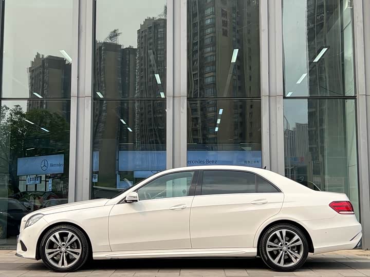 Mercedes-Benz E-Class 2015 E 260 L Sport — фото 3