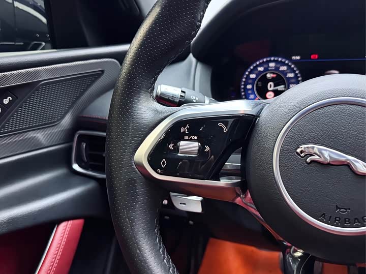 Jaguar XEL 2020 2.0 T 200 PS R-DYNAMIC S — фото 19