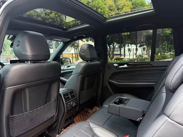 Mercedes-Benz GLS 2018 GLS 400 4 MATIC — фото 24