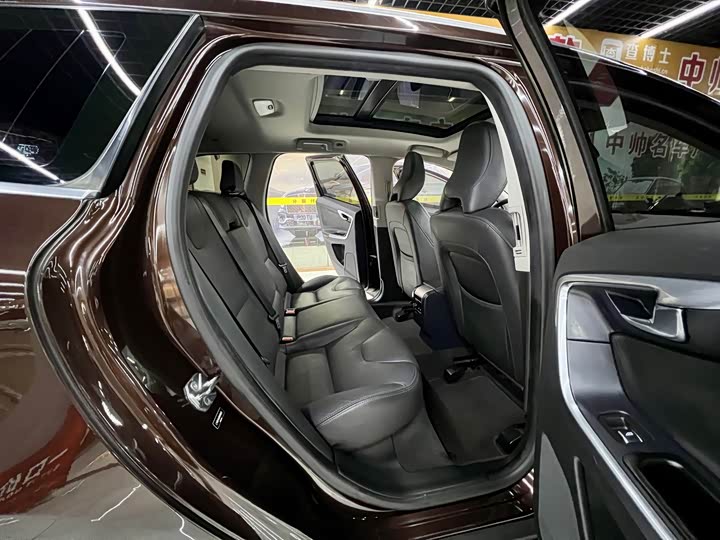 Volvo XC60 2017 T 5 AWD — фото 14