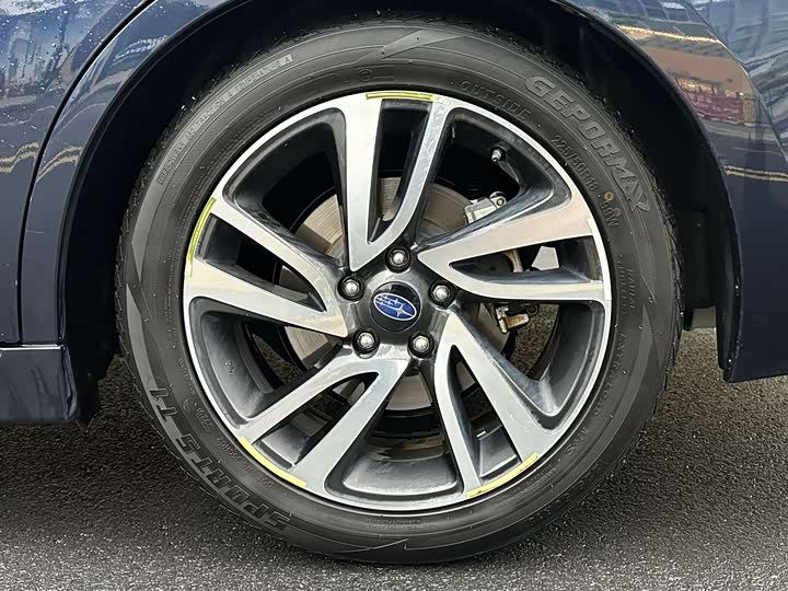 Subaru Legacy — фото 7