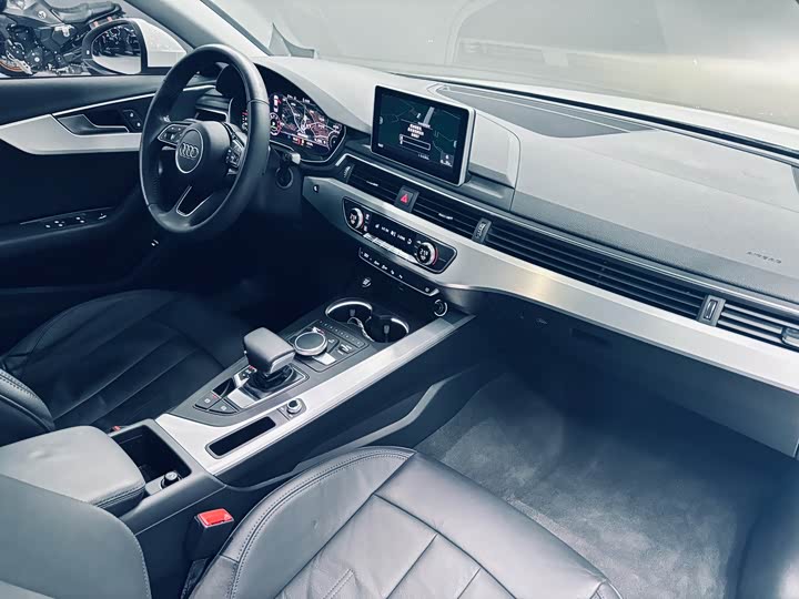 Audi A4L 2019 40 TFSI V — фото 15