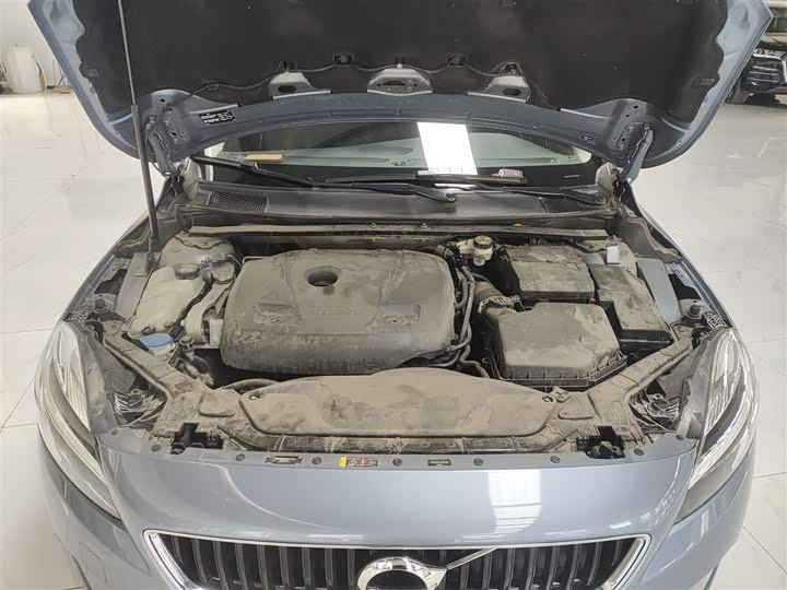 Volvo V40 2018 T 3 — фото 20