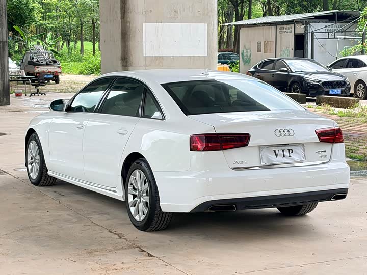Audi A6L TFSI — фото 11
