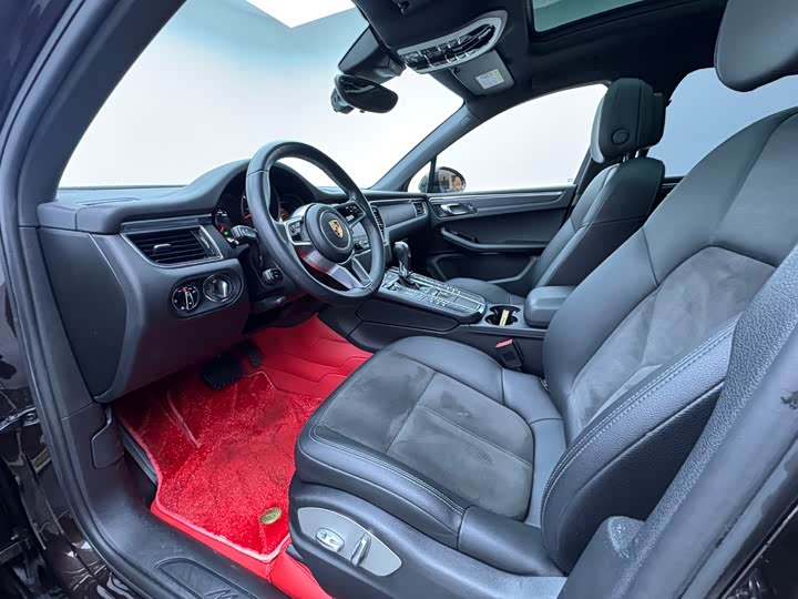 Porsche Macan 2017 Macan 2.0 T — фото 7