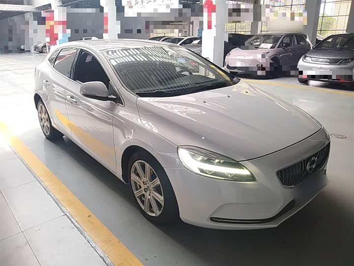 Volvo V40 2019 T 3 — фото 4