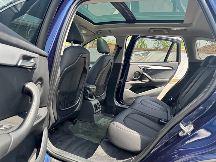 BMW X1 2019 s Drive 20 Li Leading — фото 10