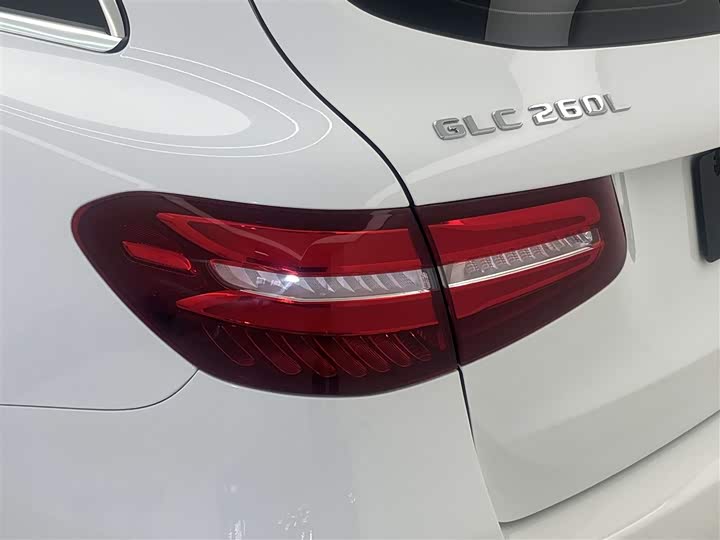 Mercedes-Benz GLC 2017 GLC 260 4 MATIC Luxury — фото 7