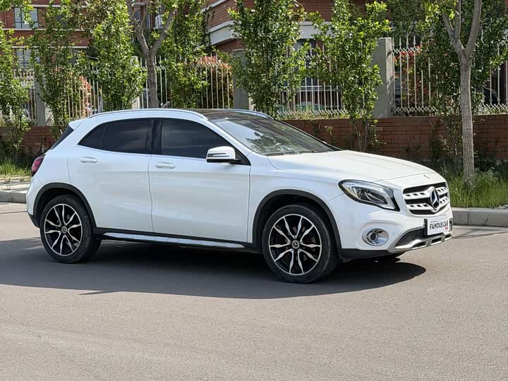 Mercedes-Benz GLA 2017 GLA 220 4 MATIC Luxury — фото 3