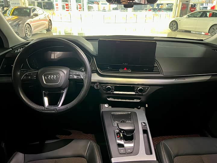 Audi Q5L 2018 40 TFSI V — фото 10