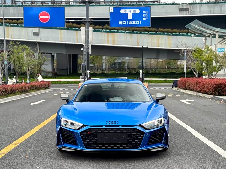 Audi R8 2022 V 10 Coupe performance — фото 1