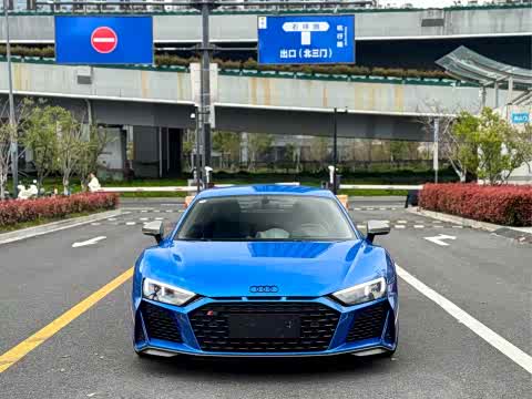 Audi R8 2022 V 10 Coupe performance — фото 10