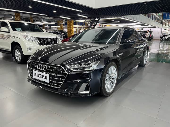 Audi A7L 2024 45 TFSI S-line — фото 1