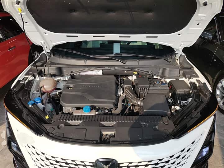 Changan UNI-T 2023 1.5 T Premium — фото 20