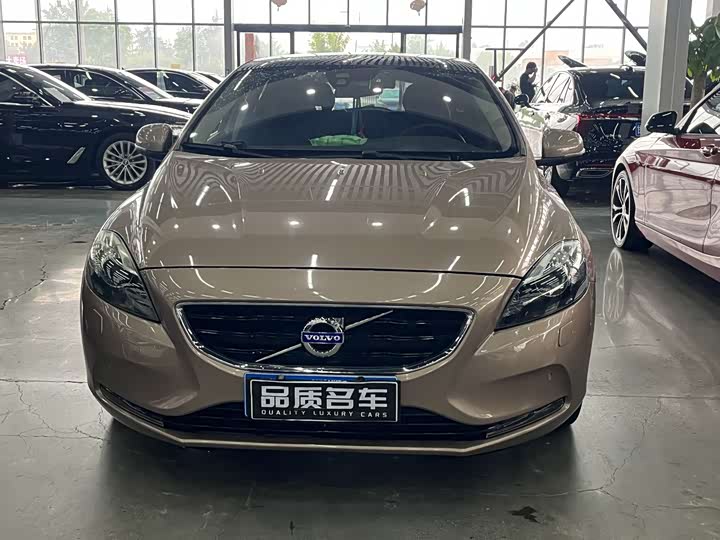 Volvo V40 2016 T 4 — фото 3