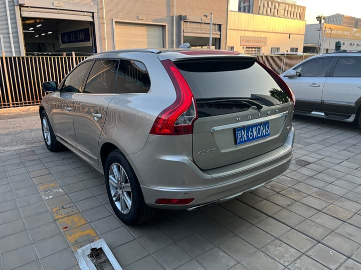 Volvo XC60 2016 T 5 — фото 3