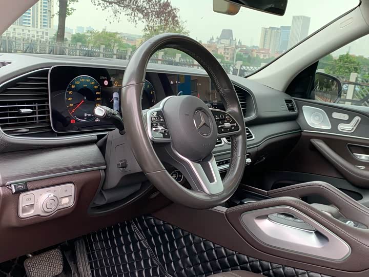Mercedes-Benz GLE — фото 18