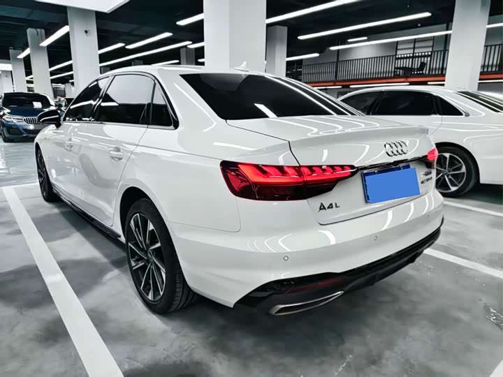 Audi A4L 40 TFSI люкс-динамик — фото 16