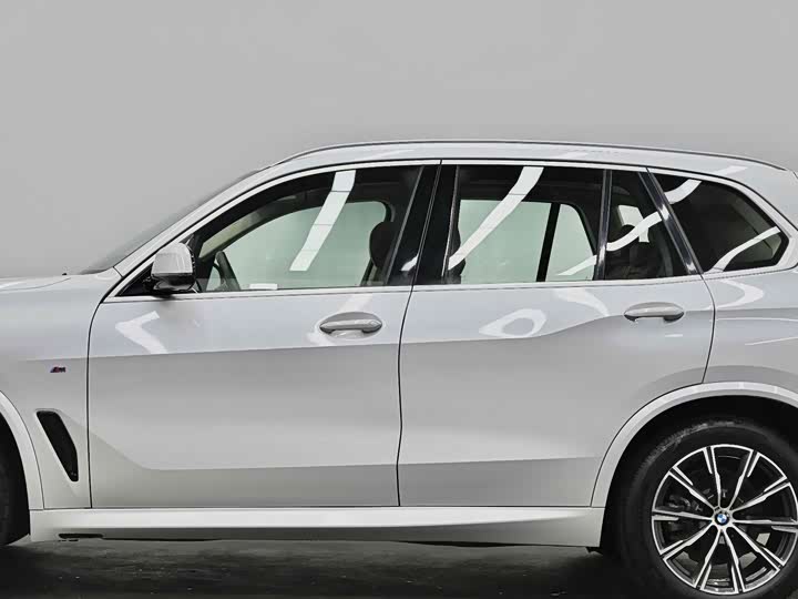 BMW X5 2019 x Drive 40i M — фото 15