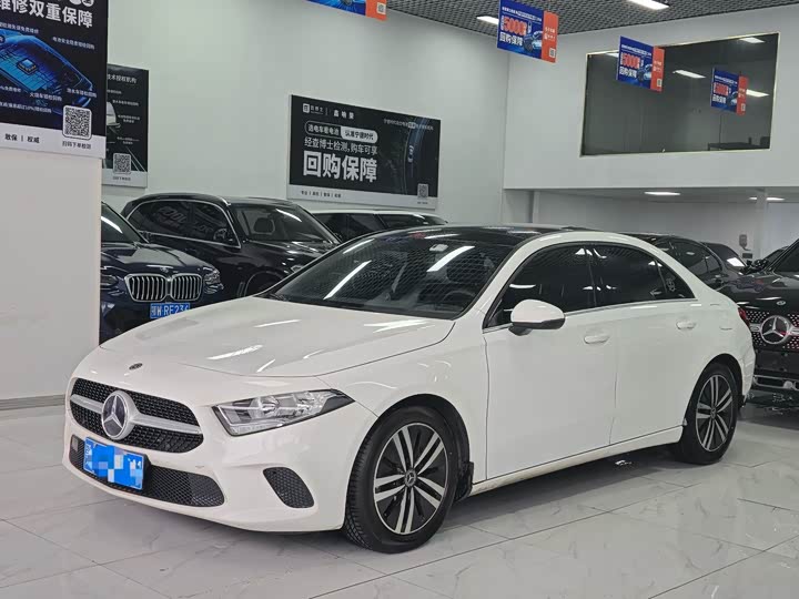 Mercedes-Benz A-Class 2020 A 180 L — фото 1