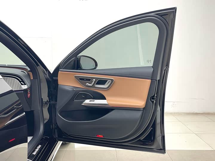 Mercedes-Benz E-Class 2025 E 300 L — фото 6